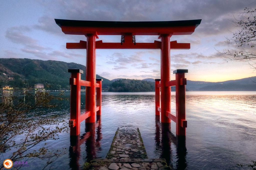 Chiêm ngưỡng 5 cổng Torii biểu tượng của nước Nhật  KILALA